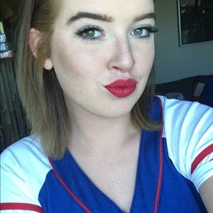 Meet your Posher, Alexis